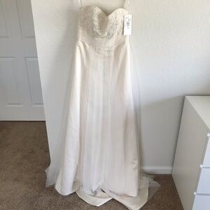 David’s Bridal Strapless Tulle Beaded Wedding Dres
